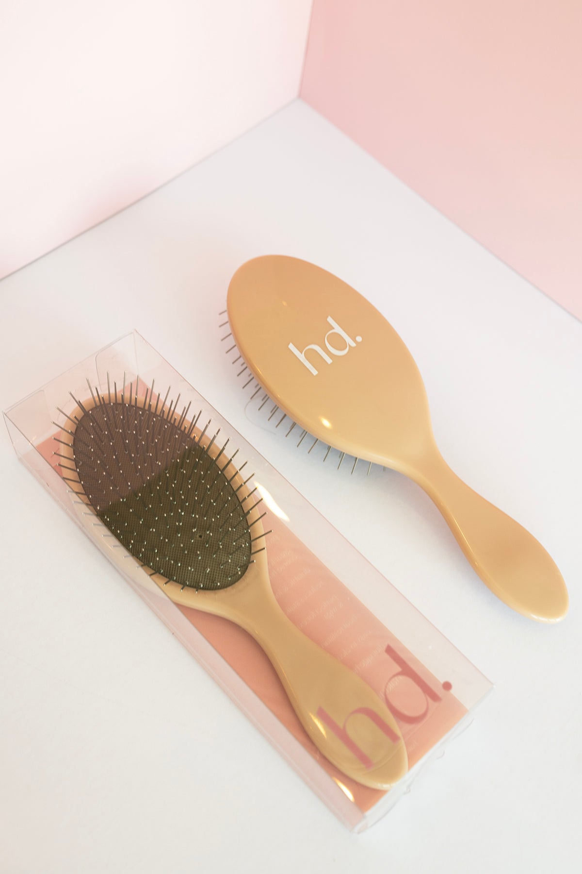 Hairday detangling brush