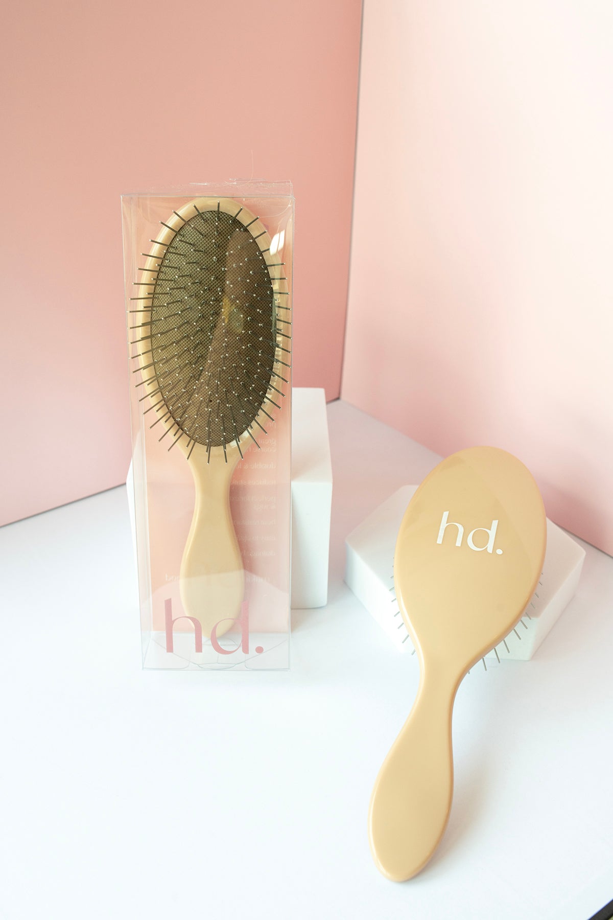 Hairday detangling brush